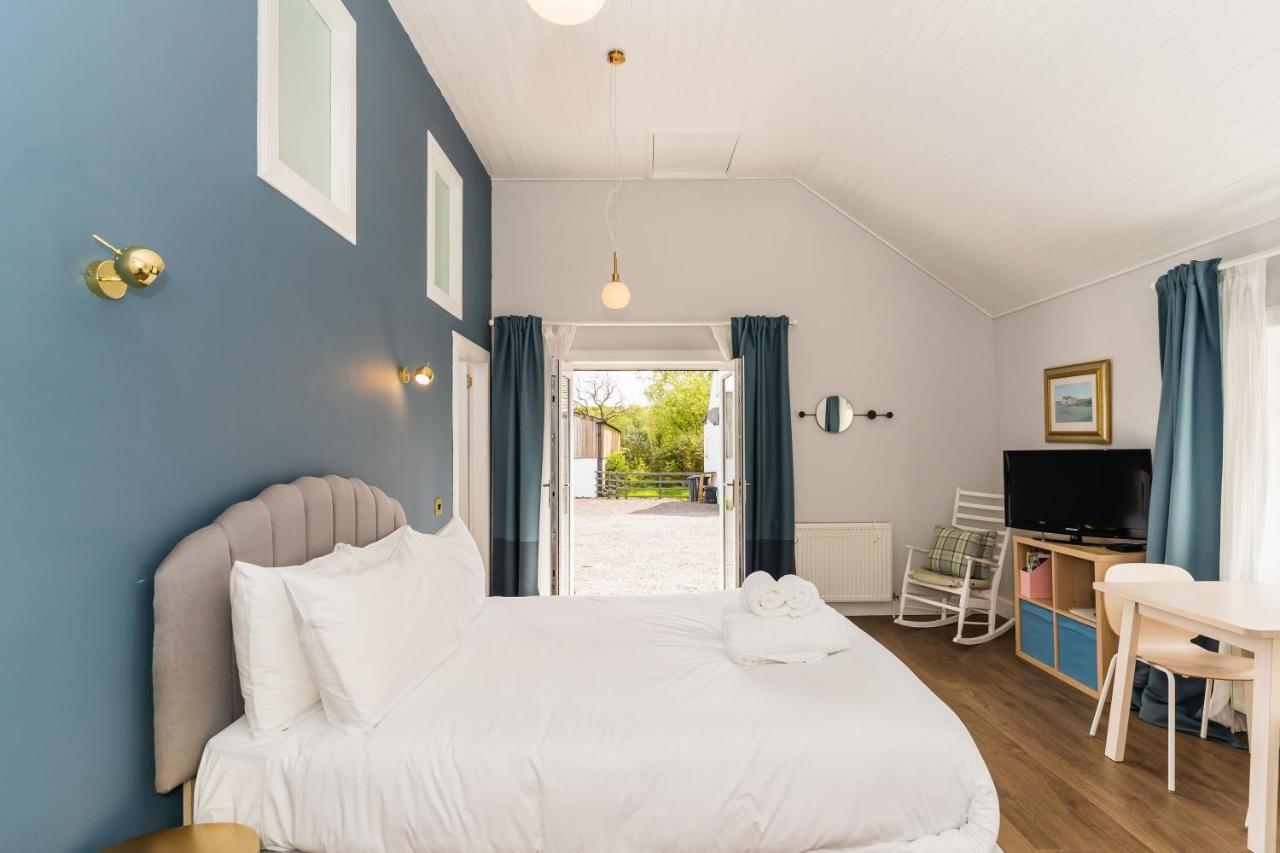Апартаменты Stylish Self Contained Studio Near Glasgow Airport Lochwinnoch Экстерьер фото